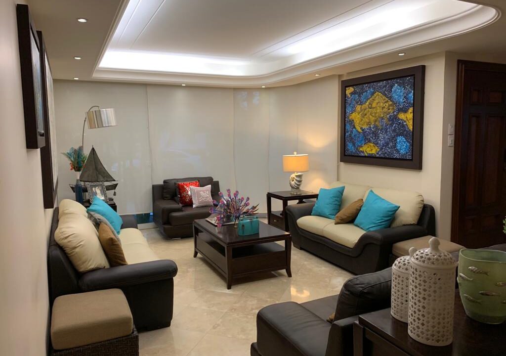 arlette-flores-vende-casa-estero-con-rio (1)