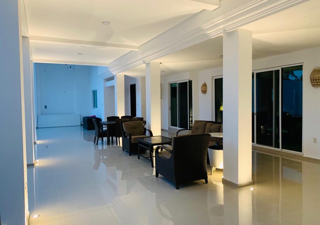 arlette-flores-vende-casa-estero-con-rio (17)