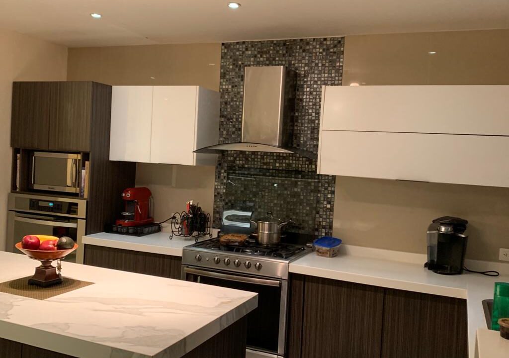 arlette-flores-vende-casa-estero-con-rio (19)
