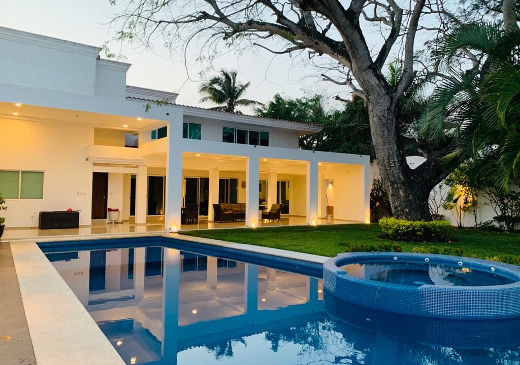 arlette-flores-vende-casa-estero-con-rio (3)